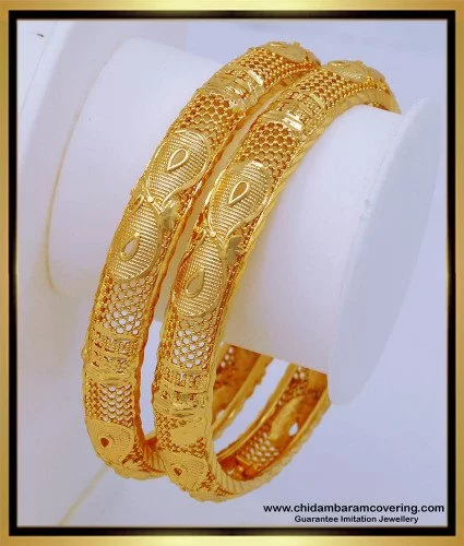 Big gold sales bangles designs