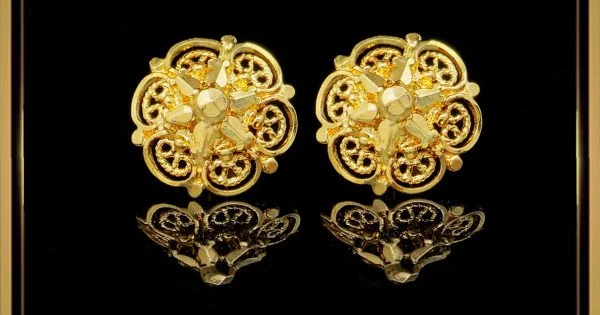 Gold Earrings Designs For Daily Use, डेली यूज़ के बेहतरीन है ये गोल्ड  इयररिंग्स डिज़ाइन