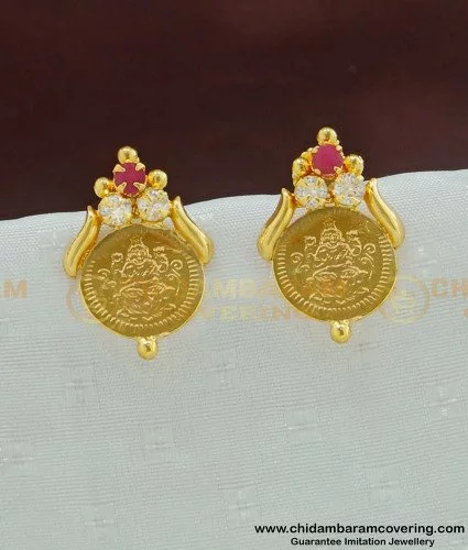 Tejaswini in Diamond Earrings - Indian Jewellery Designs